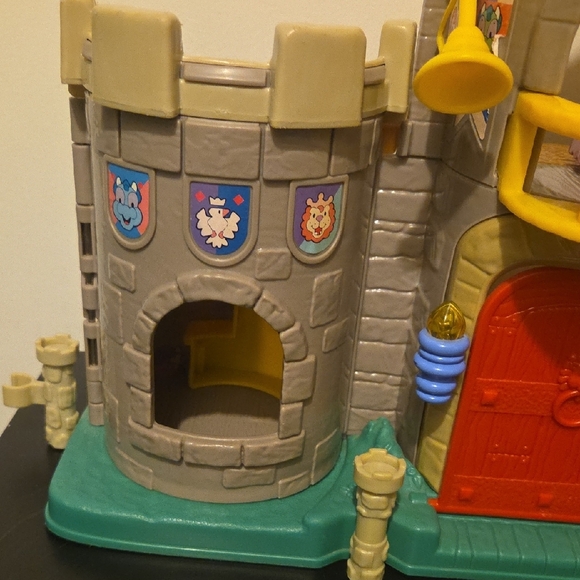 Little People Lil Kingdom Castle 2003 With Extras - Picture 4 of 14